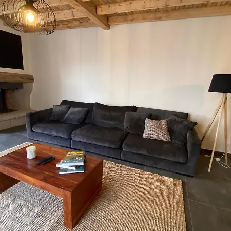 Au Coeur Des Gorges De La Loire