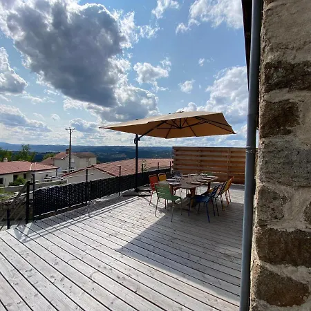 Au Coeur Des Gorges De La Loire